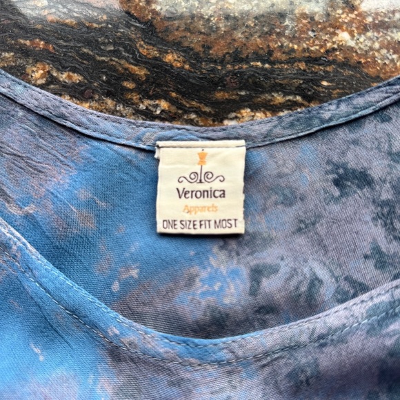 Elegant Blue Patterned Women's Dress - Picture 3 of 4